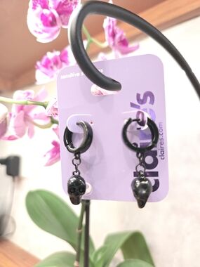 NWT Claire's Black Hoop Earrings with Dangling Skull Charms